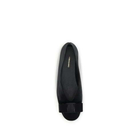 Ferragamo Vara Bow Ballerina Flats – Black Calf Leather Slip-On Shoes for Women